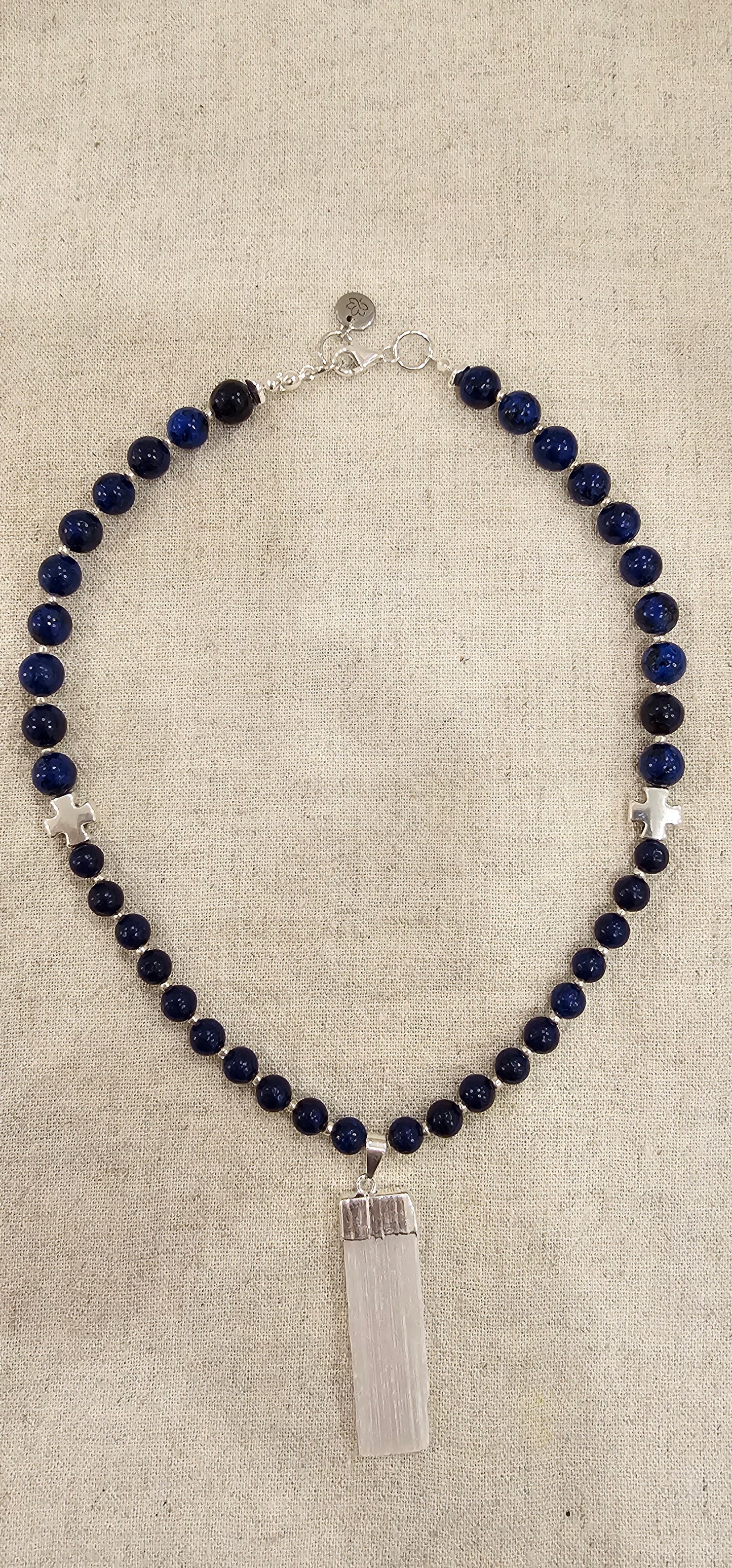 A Tourmaline White Necklace